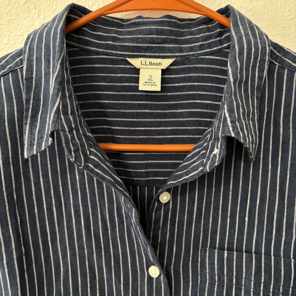 LL Bean 100% Linen Navy White Stripe Button Up Excellent Condition Size Small